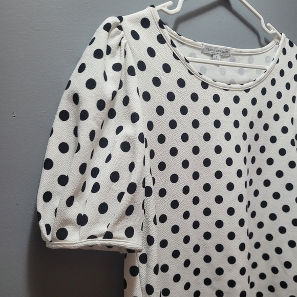 Green Envelope White with Black Polka Dot Short Sleeve Top S - Picture 3 of 6